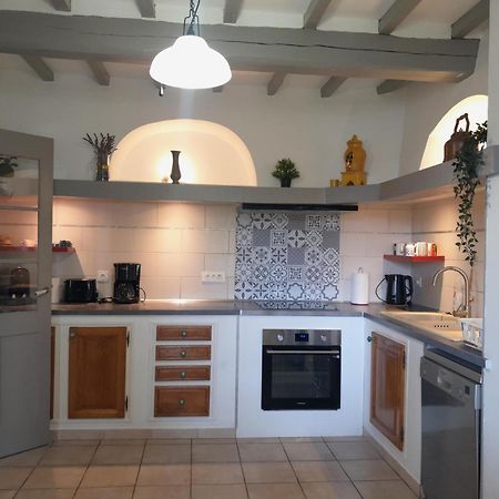 Mas La Gentille ,,, A La Campagne , Beautiful Outdoor , Swimming Pool , Pool House , Nice Green Garden , Bbq ,,, Only For You , Pour Passer Un Sejour Inoubliable Pernes-les-Fontaines Exteriér fotografie