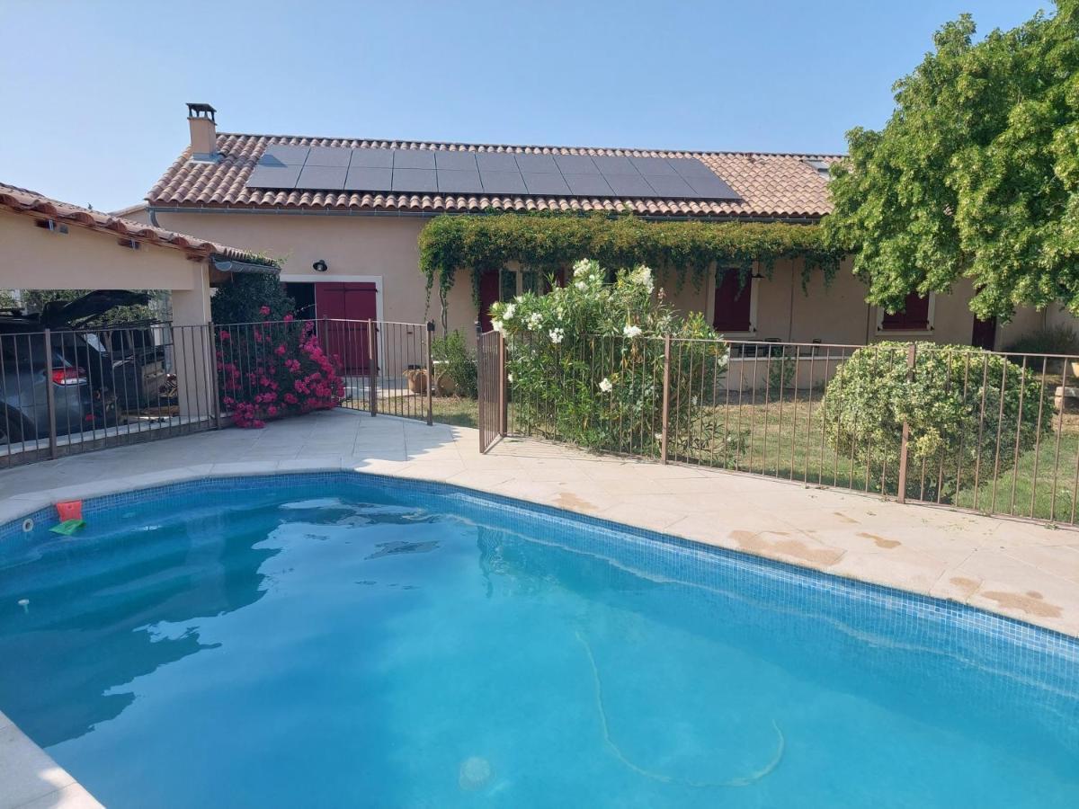 Mas La Gentille ,,, A La Campagne , Beautiful Outdoor , Swimming Pool , Pool House , Nice Green Garden , Bbq ,,, Only For You , Pour Passer Un Sejour Inoubliable Pernes-les-Fontaines Exteriér fotografie